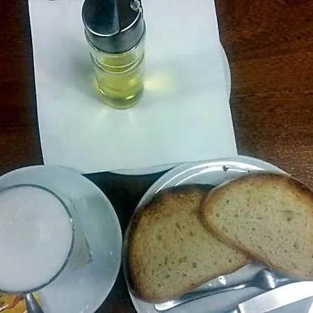 Virgen De La Encina 酒店 蓬费拉达