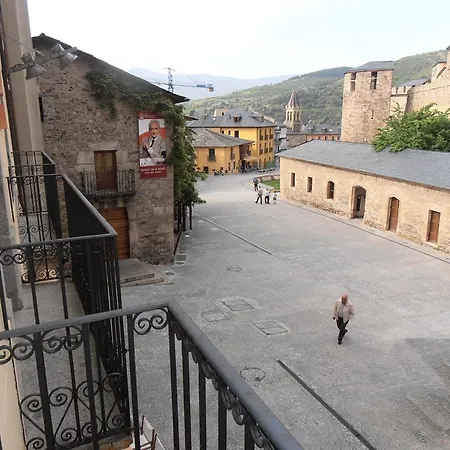 Virgen De La Encina Ponferrada