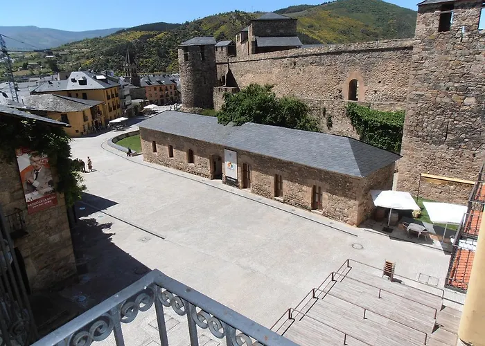 Virgen De La Encina 2*