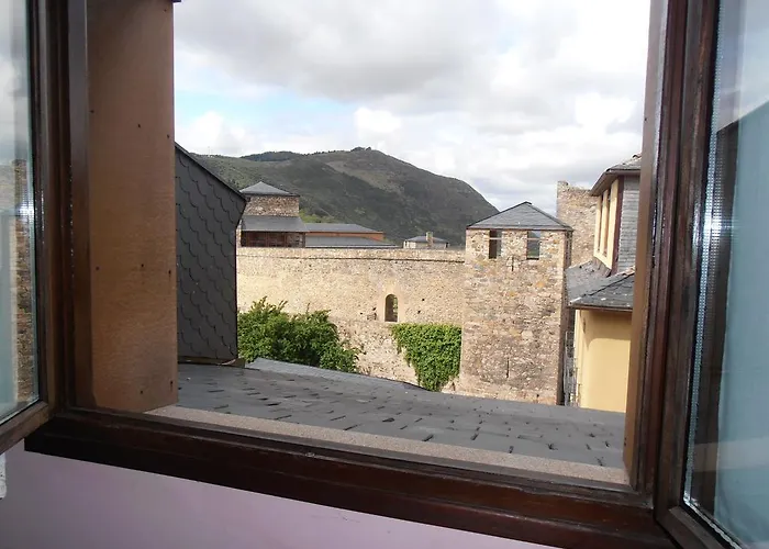 Virgen De La Encina 2* Ponferrada