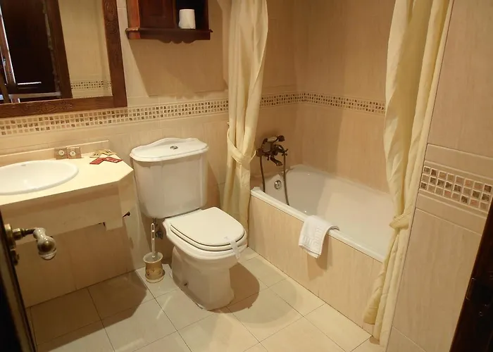 Virgen De La Encina Hotel