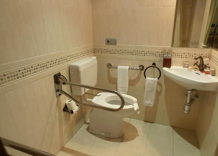 Virgen De La Encina Hotel 2*