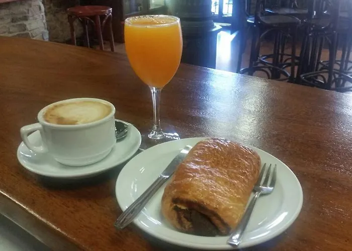 מלון Virgen De La Encina 2*