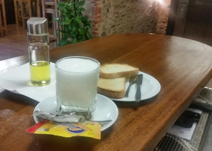 Virgen De La Encina Hotel